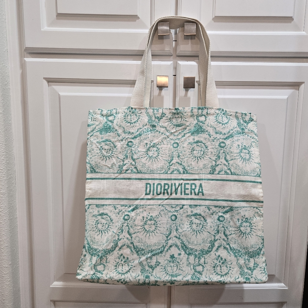 New Christion Dior Novelty bag. - Picture 2 of 2